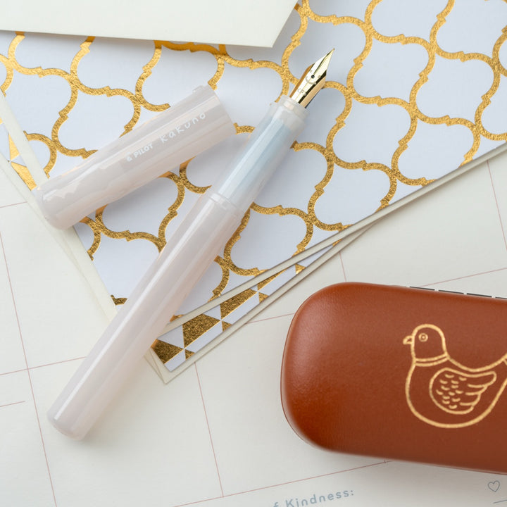Kakuno Madoromi Fountain Pen | Cumulus White