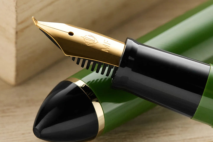 Compass Fude De Mannen Fountain Pen | Green | 50 Degree Fude Nib
