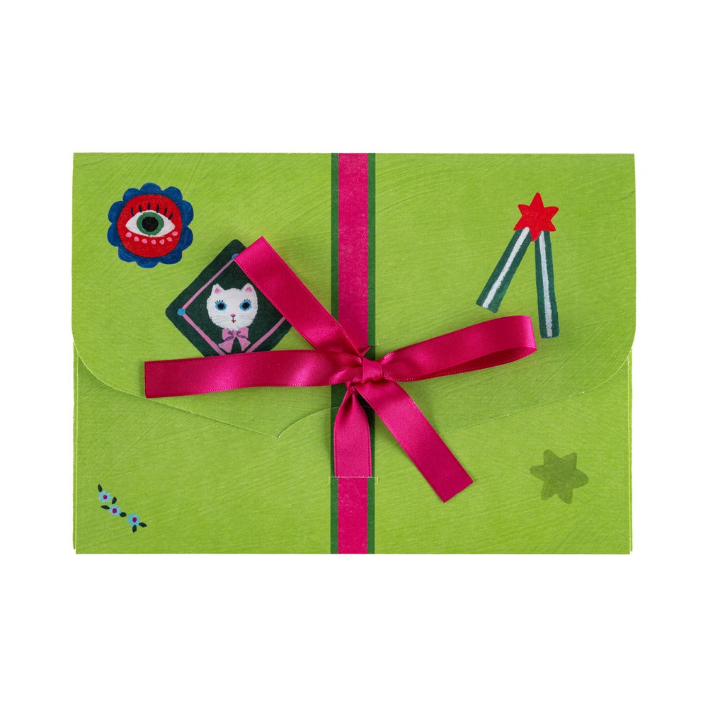 Yumi Kitagishi: White Cat’s Mini Folder