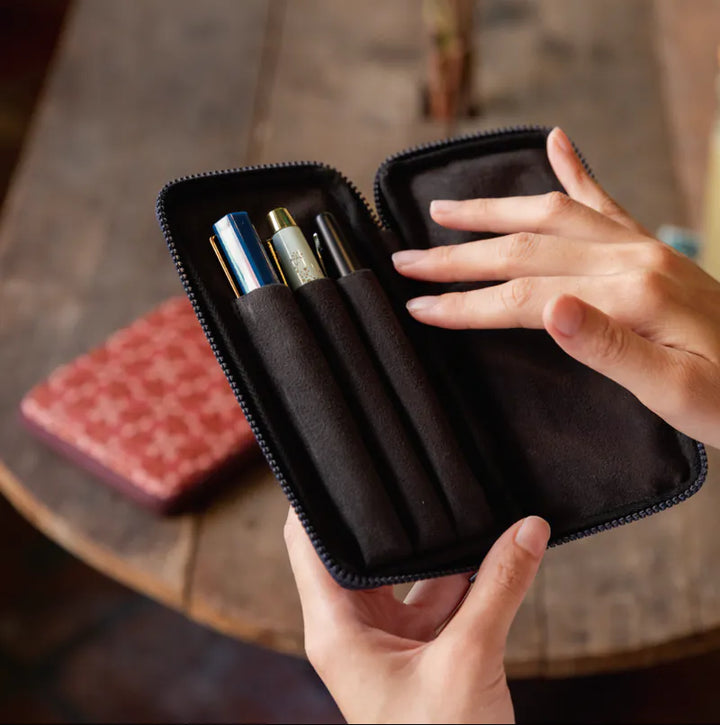 Archaeology 3 Pens Zipper Case | White