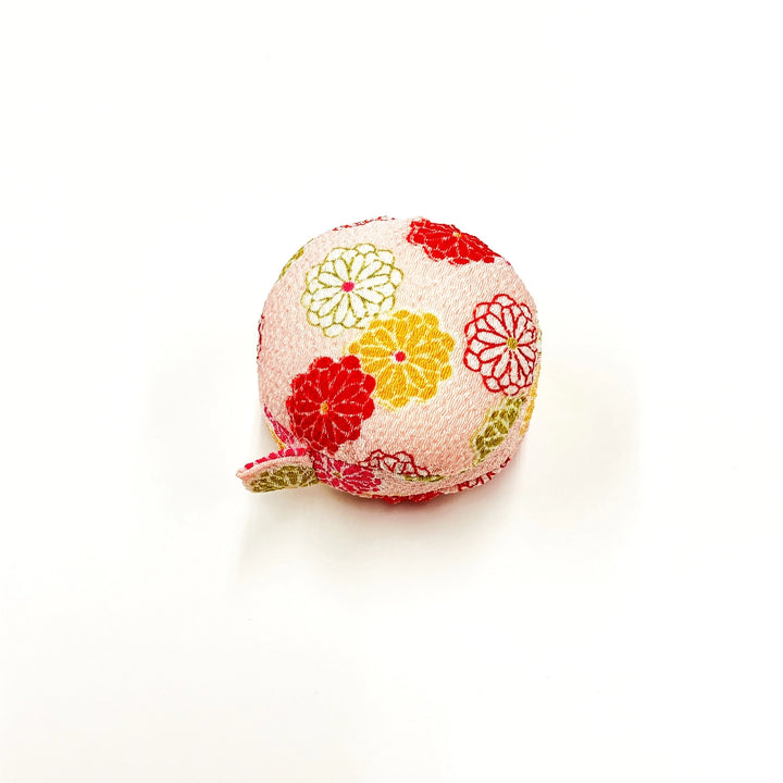 Hiro Chrysanthemums Macaron Fabric Tape Measure