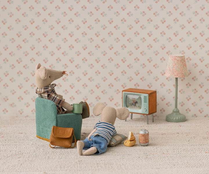 Miniature Television for Mouse