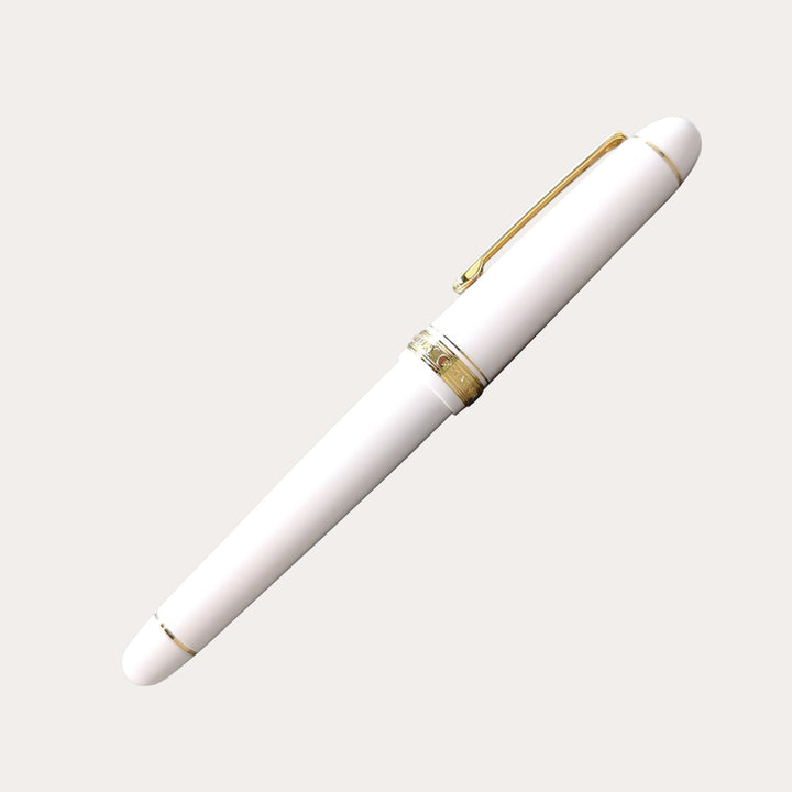 3776 Century Chenonceau White Fountain Pen with Gold Trim