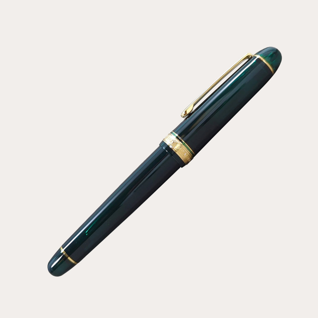3776 Century Laurel Green Fountain Pen with Gold Trim