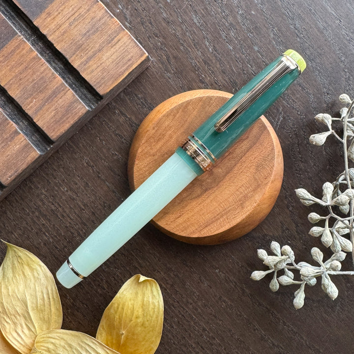Pro Gear Slim Dried Flower 2 Fountain Pen | Eucalyptus | Limited Edition