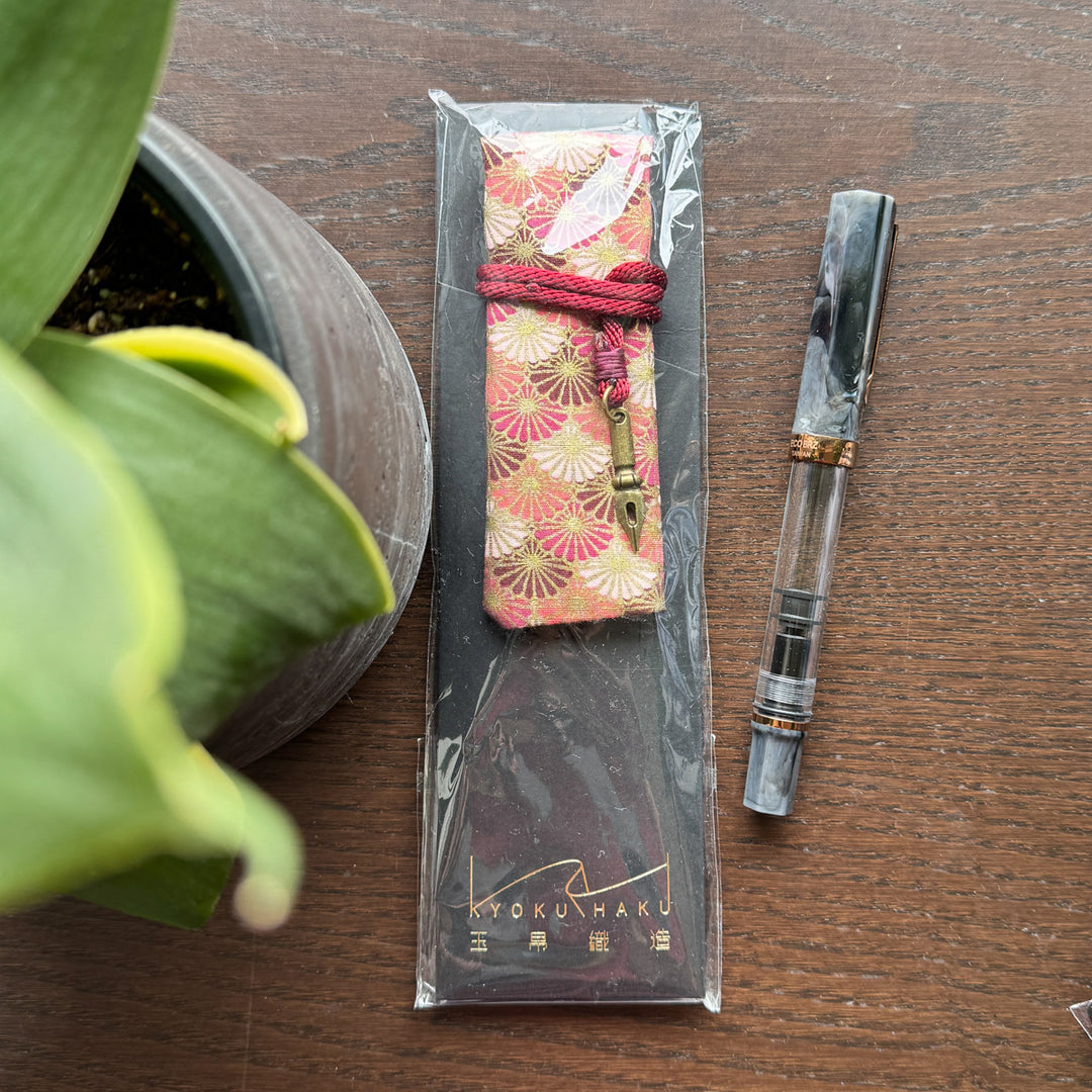 Japanese Red Kiku Single Pen Sleeve