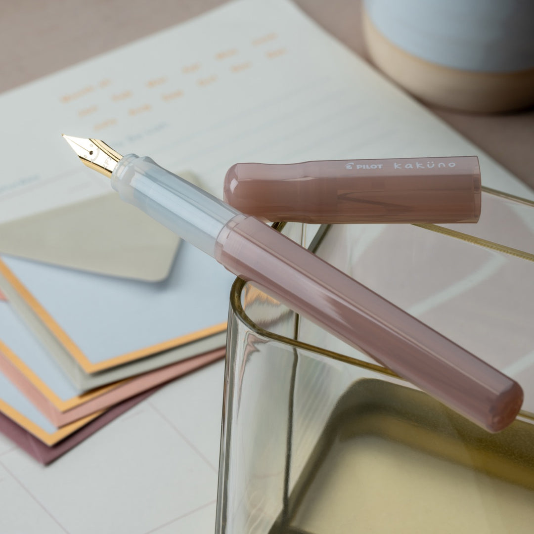 Kakuno Madoromi Fountain Pen | Rosy Dusk Light Pink