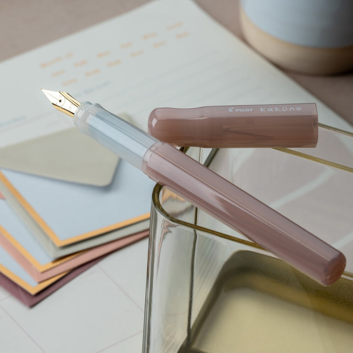 Kakuno Madoromi Fountain Pen | Rosy Dusk Light Pink