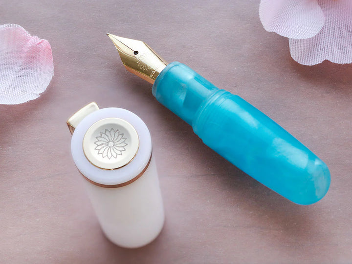 PuChiCo Mini Fountain Pen | Blue and White | 1xOnexWan Series
