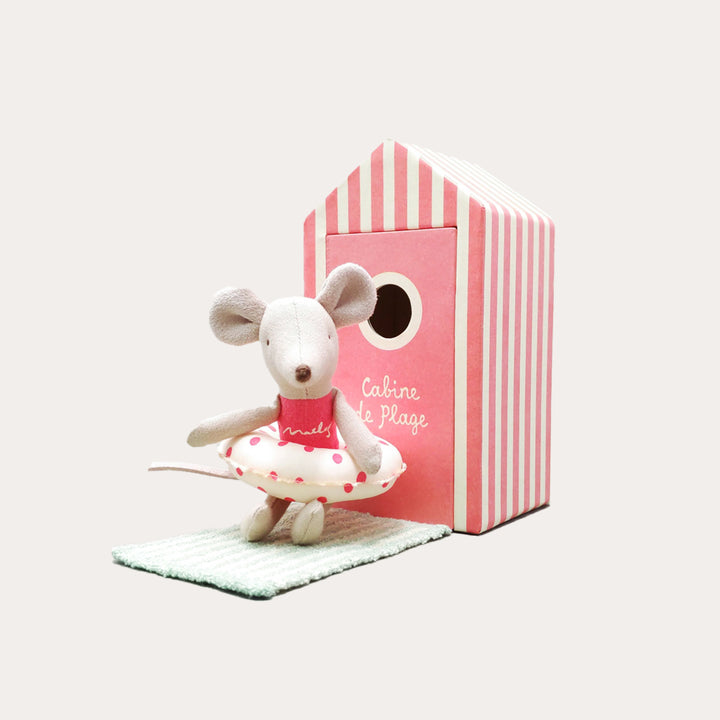 Little Sister Mouse in Beach Cabin*