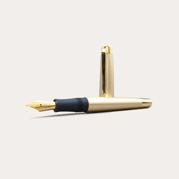 Urbane Fountain Pen | Champagne Gold | Fine Nib *
