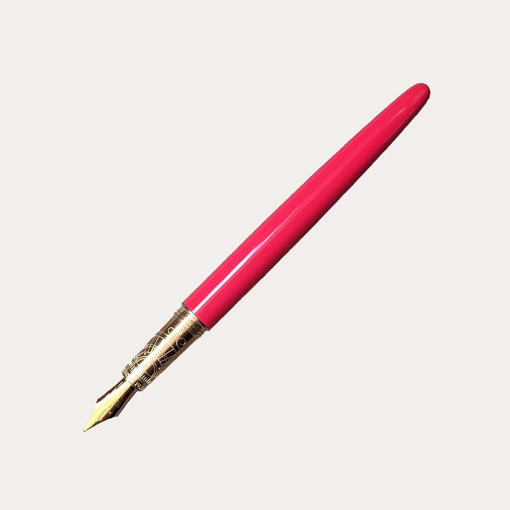 Red Carpet Brush Fountain Pen | Gold-Plated Fine Nib