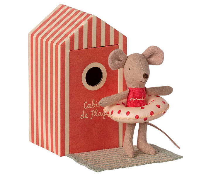 Little Sister Mouse in Beach Cabin*